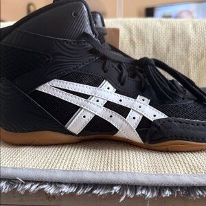 ASICS Matflex  Black and White Athletic Shoes